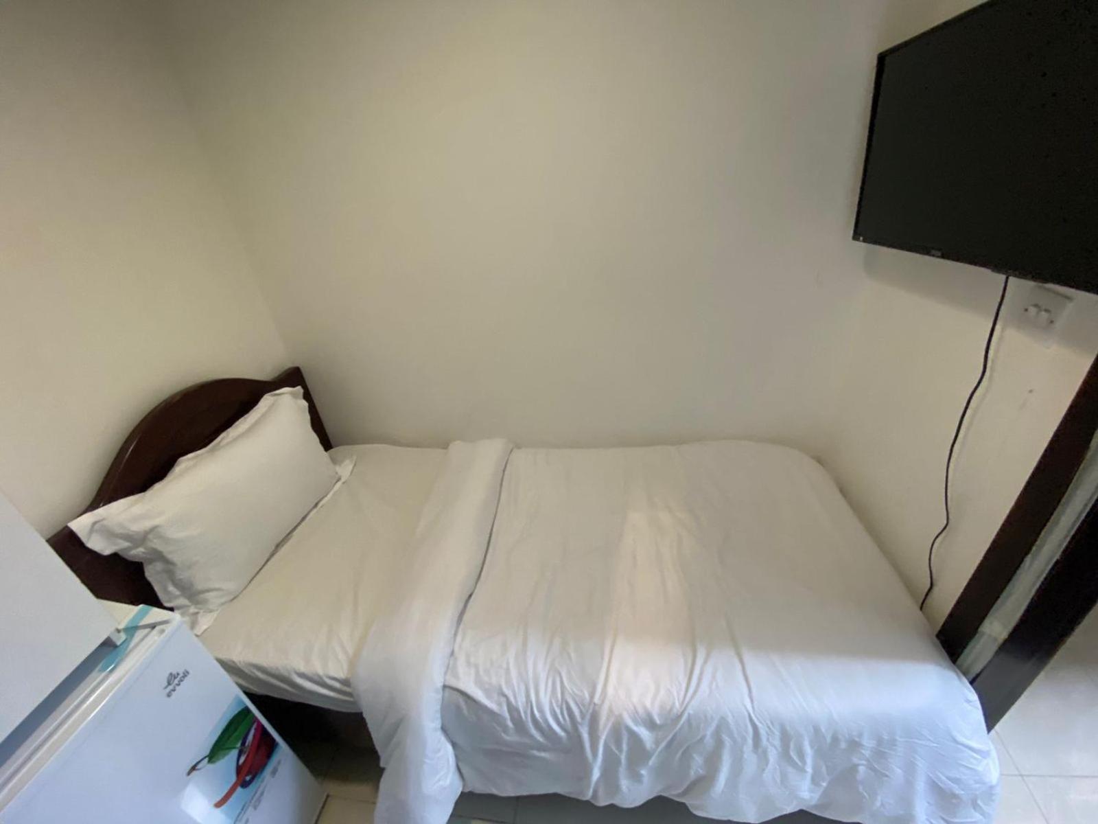 Budget Rooms With Private Bathroom For 'Girls' Only In Dubai, Marina Exterior foto