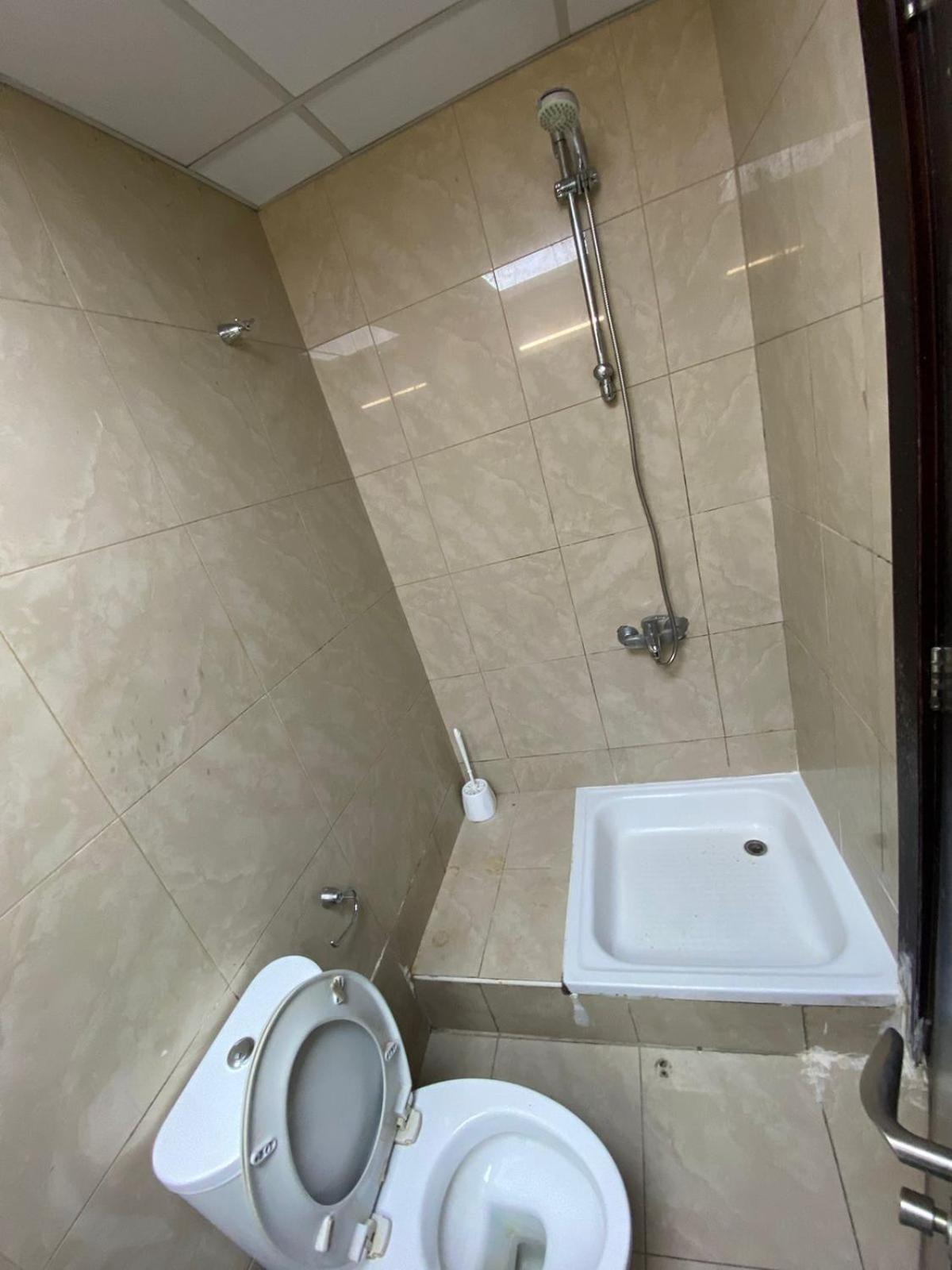 Budget Rooms With Private Bathroom For 'Girls' Only In Dubai, Marina Exterior foto