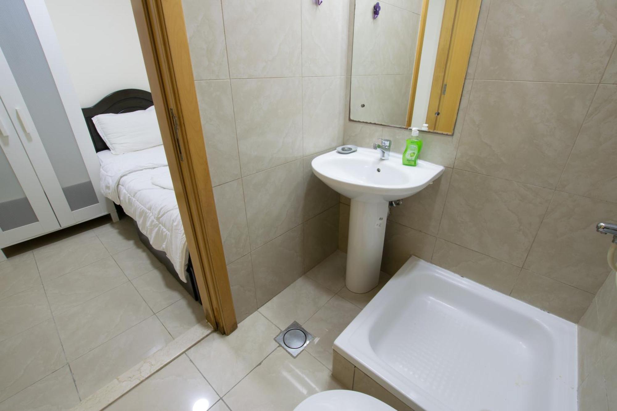 Budget Rooms With Private Bathroom For 'Girls' Only In Dubai, Marina Exterior foto