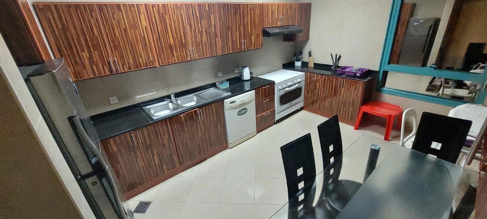 Budget Rooms With Private Bathroom For 'Girls' Only In Dubai, Marina Exterior foto