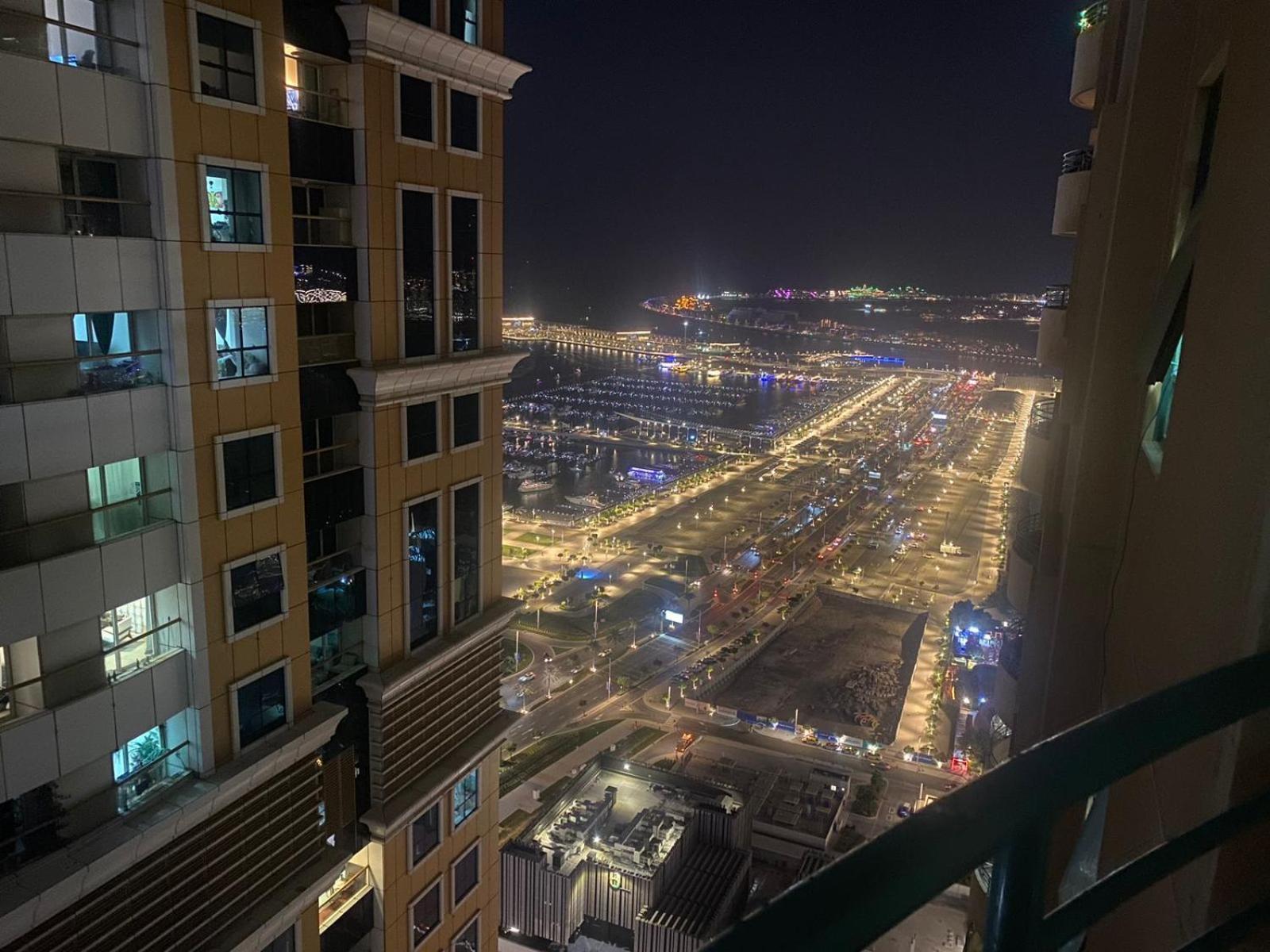 Budget Rooms With Private Bathroom For 'Girls' Only In Dubai, Marina Exterior foto